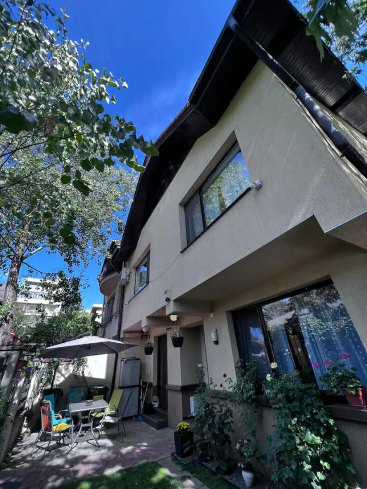 Vila Luminoasa Cu Curte Privata Bucureşti Exterior foto